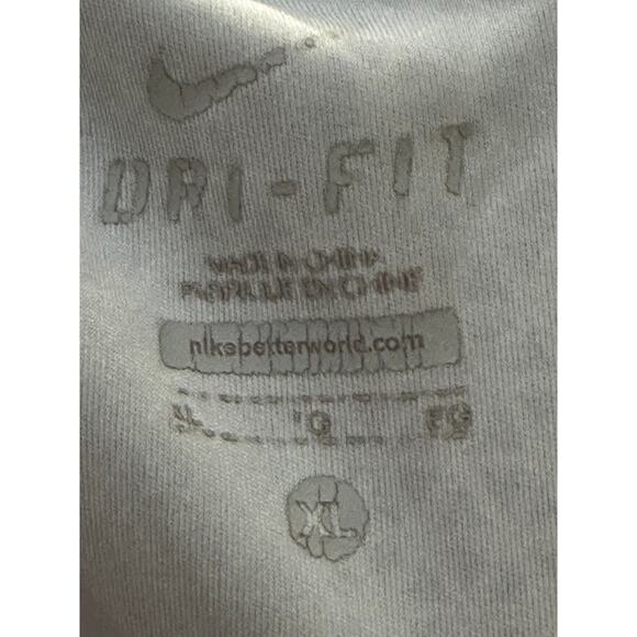 Nike Boys Black and Gray Shorts Size XL Athletic Loose Fit Basketball Shorts - Picture 2 of 4